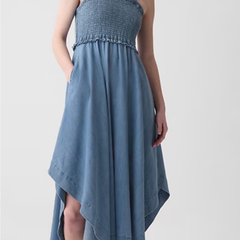 NWT Gap Blue Smocked Sundress with pockets!